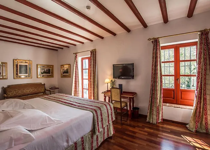 Las Casas De La Juderia De Cordoba